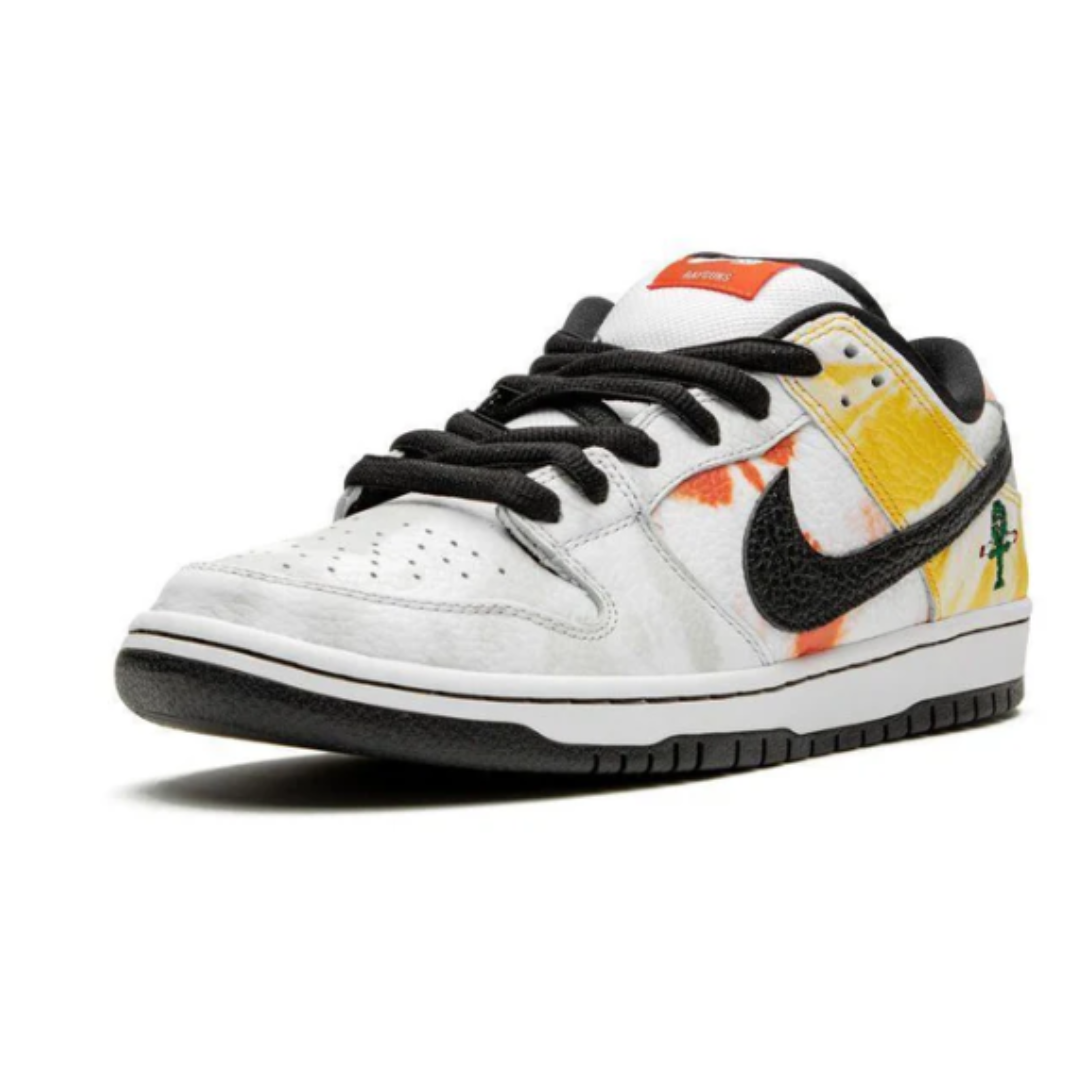 SB Dunk Low "Tie-Dye Rayguns 2019 - White" – Image 3