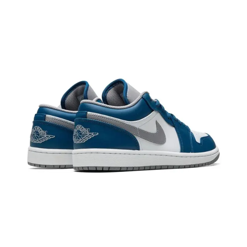 Air Jordan 1 Low True Blue sneakers – Image 3